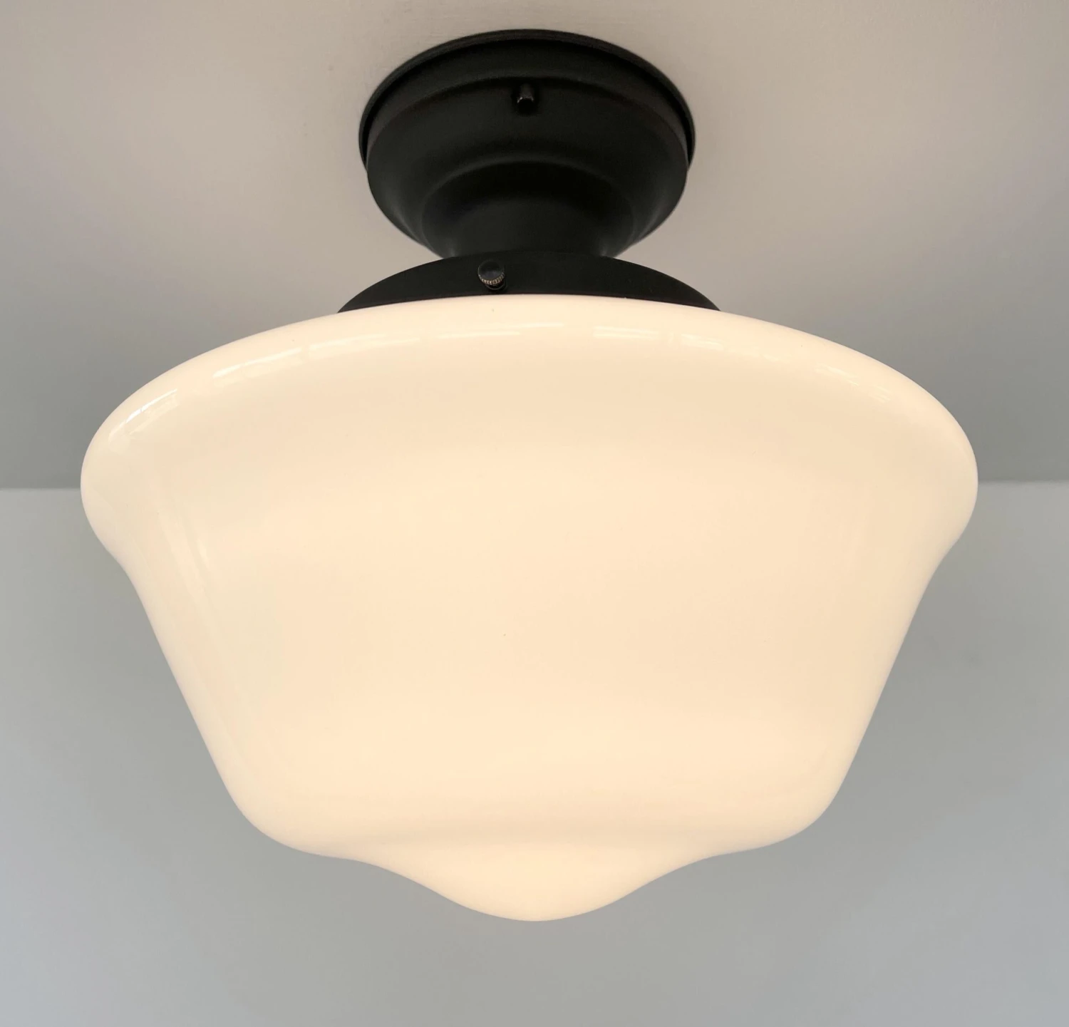 ELEGANT SCHOOLHOUSE Authentic Historical 1930's Antique Milk Glass Ceiling Light 5 ELEGANT SCHOOLHOUSE Authentic Historical 1930's Antique Milk Glass Ceiling Light - Image 3