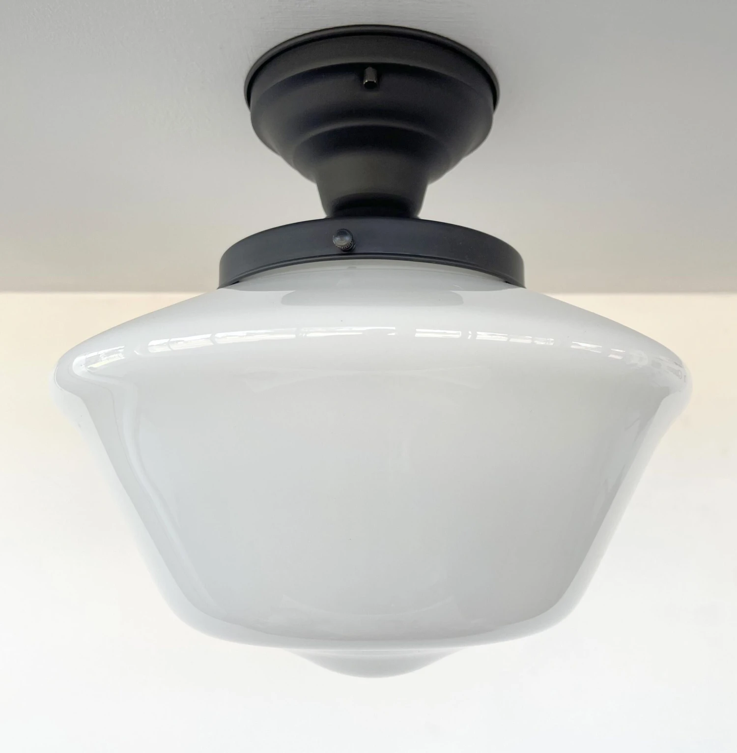 ELEGANT SCHOOLHOUSE Authentic Historical 1930's Antique Milk Glass Ceiling Light 6 ELEGANT SCHOOLHOUSE Authentic Historical 1930's Antique Milk Glass Ceiling Light - Image 4