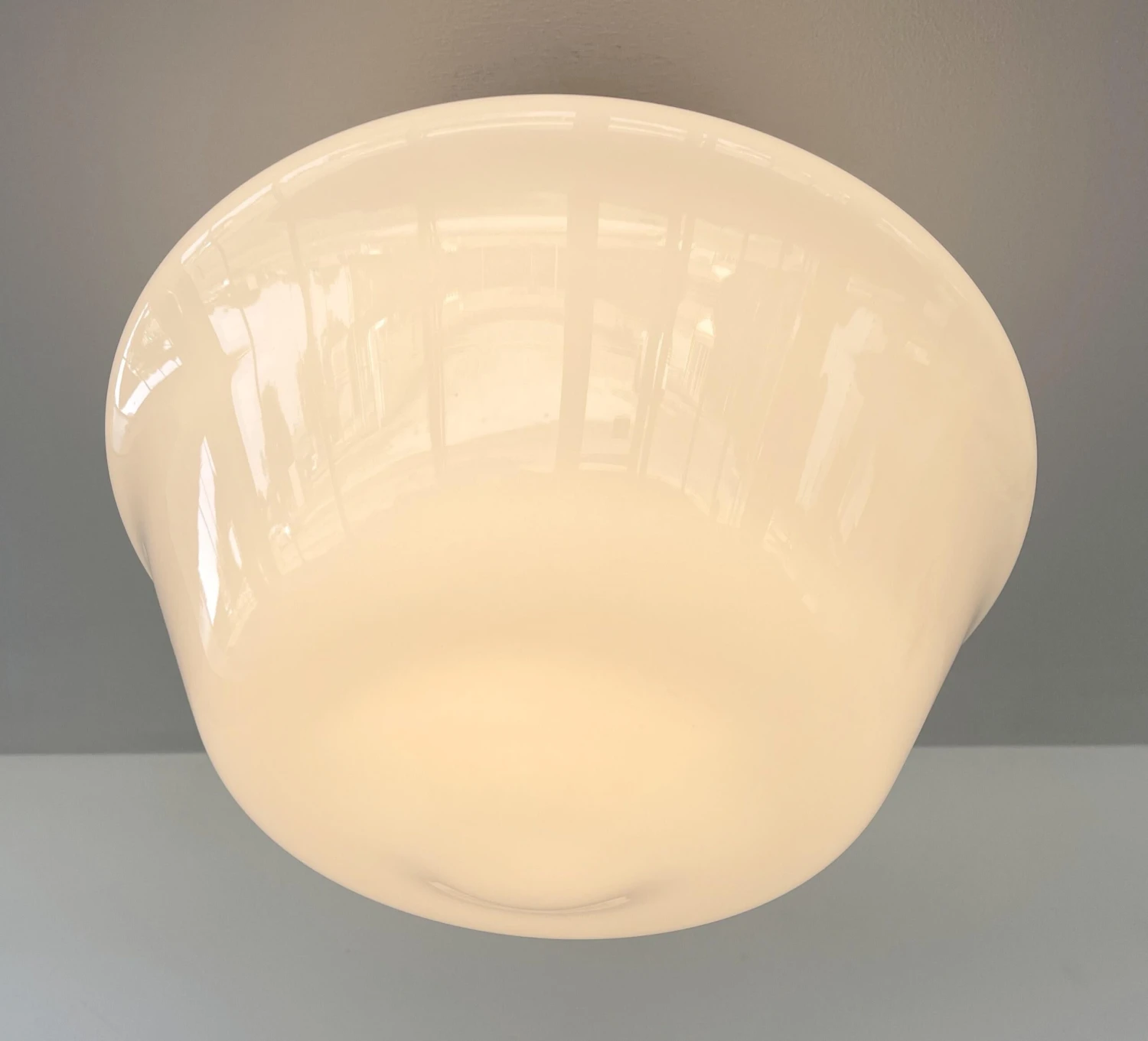 ELEGANT SCHOOLHOUSE Authentic Historical 1930's Antique Milk Glass Ceiling Light 7 ELEGANT SCHOOLHOUSE Authentic Historical 1930's Antique Milk Glass Ceiling Light - Image 5