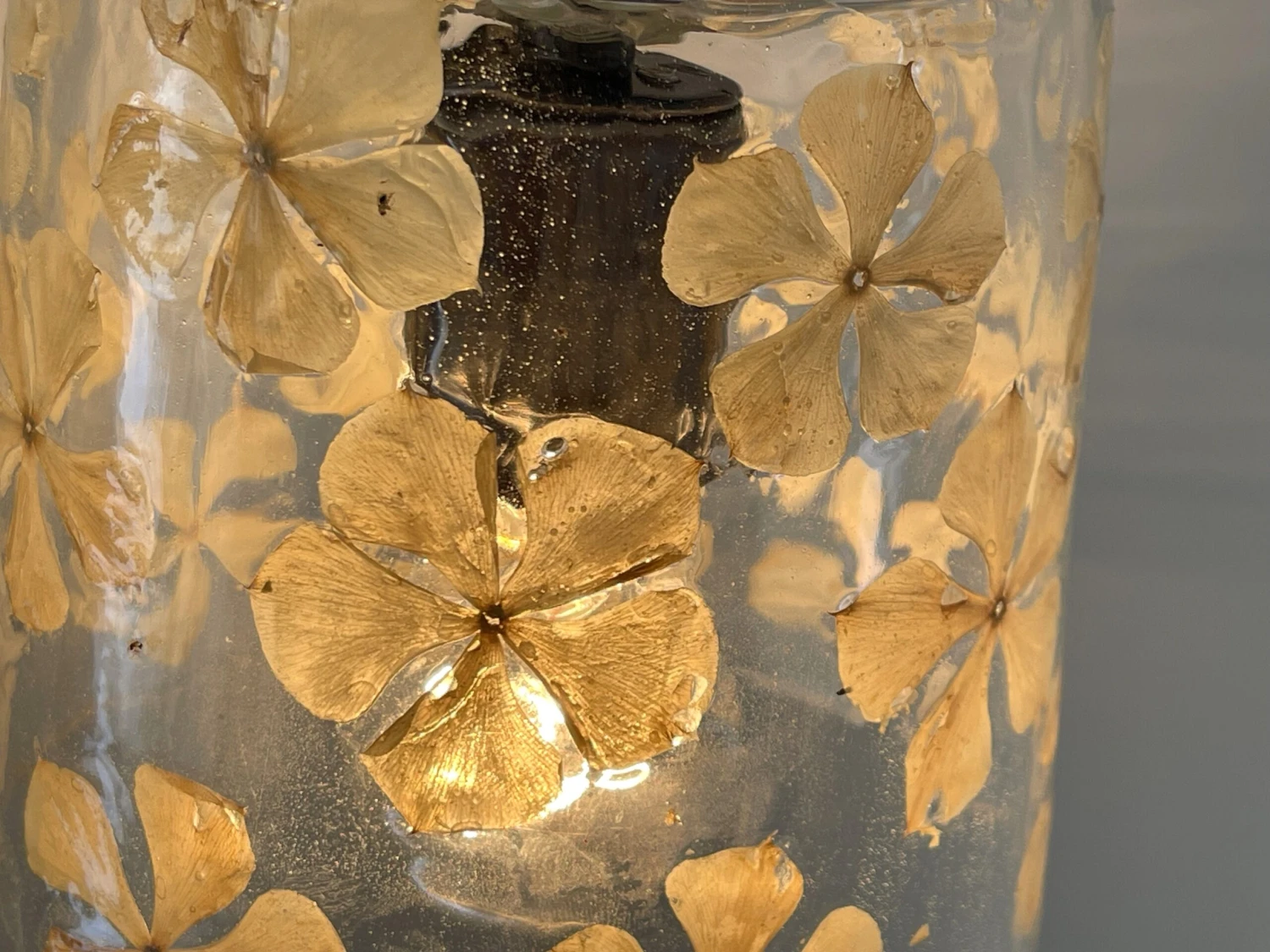 WHIMSICAL Pressed Floral Glass Wall Sconce Light 4 WHIMSICAL Pressed Floral Glass Wall Sconce Light - Image 2