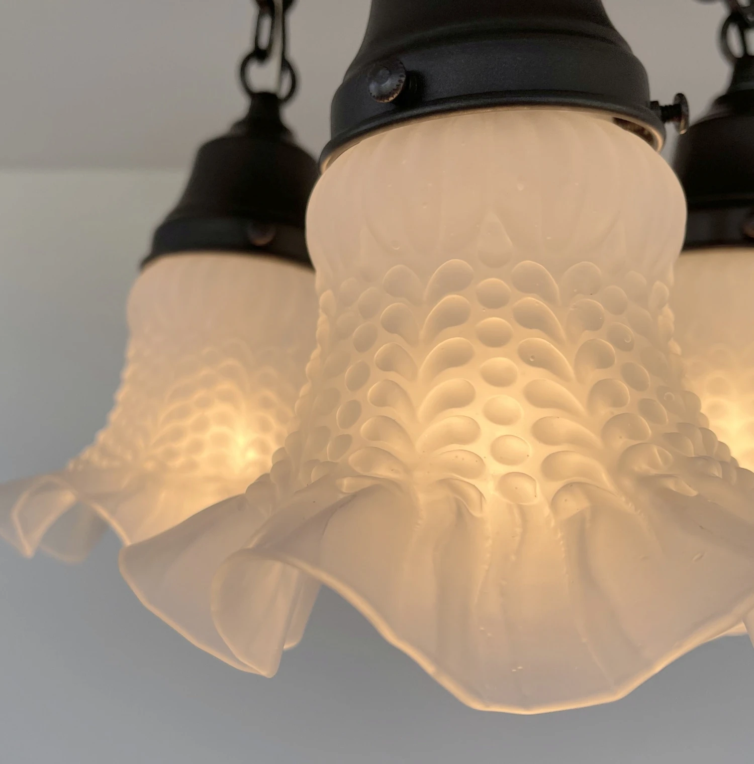 Frosted Antique Hobnail Glass Ceiling LIGHT 1950's 6 Frosted Antique Hobnail Glass Ceiling LIGHT 1950's - Image 4
