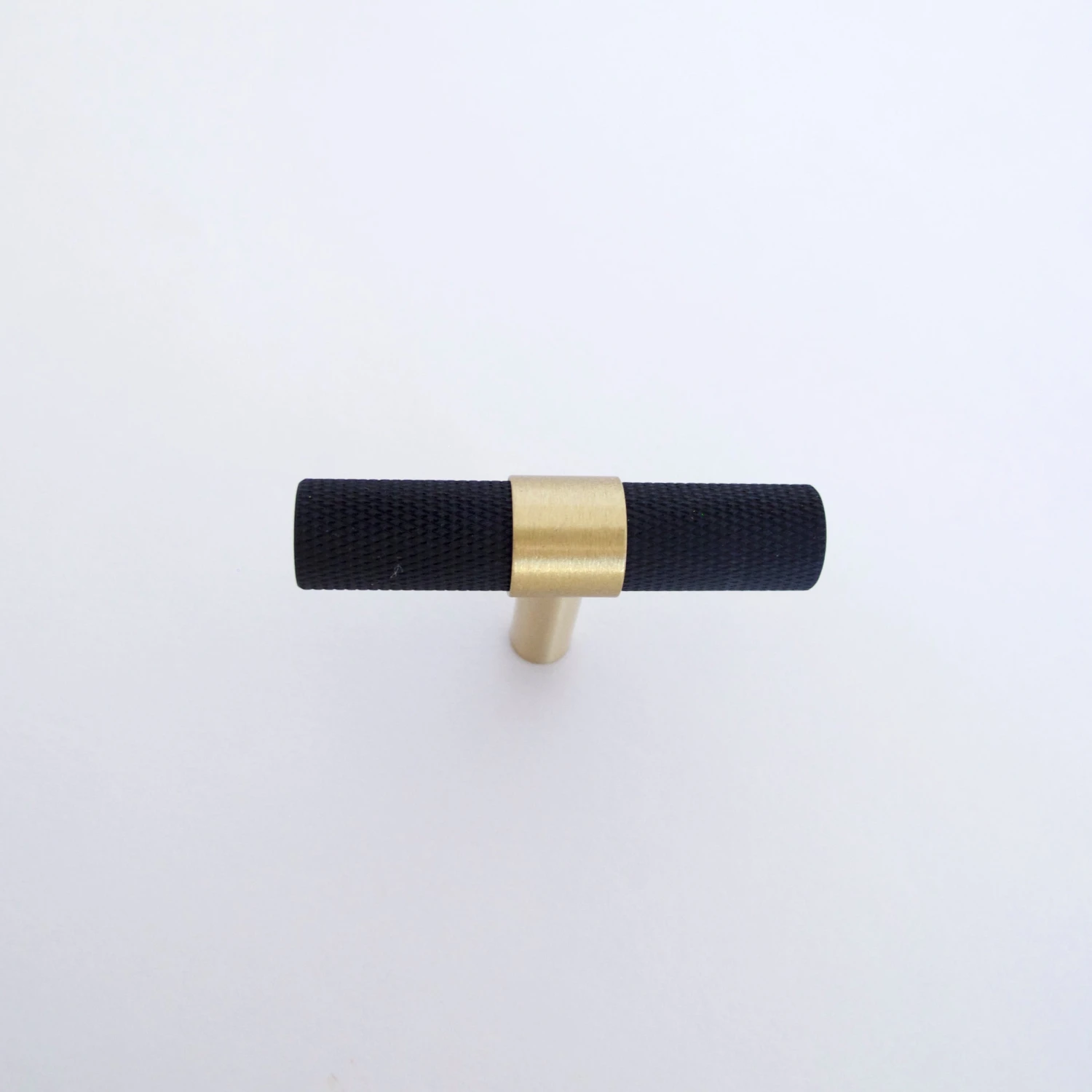 Knurled T-Bar Brass + Matte Black Handles(Knurled T Bar Brass Matte Black Handles) 8 Knurled T-Bar Brass + Matte Black Handles(Knurled T Bar Brass Matte Black Handles) - Image 6