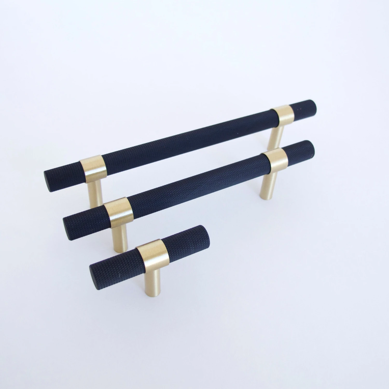 Knurled T-Bar Brass + Matte Black Handles(Knurled T Bar Brass Matte Black Handles) 9 Knurled T-Bar Brass + Matte Black Handles(Knurled T Bar Brass Matte Black Handles) - Image 7