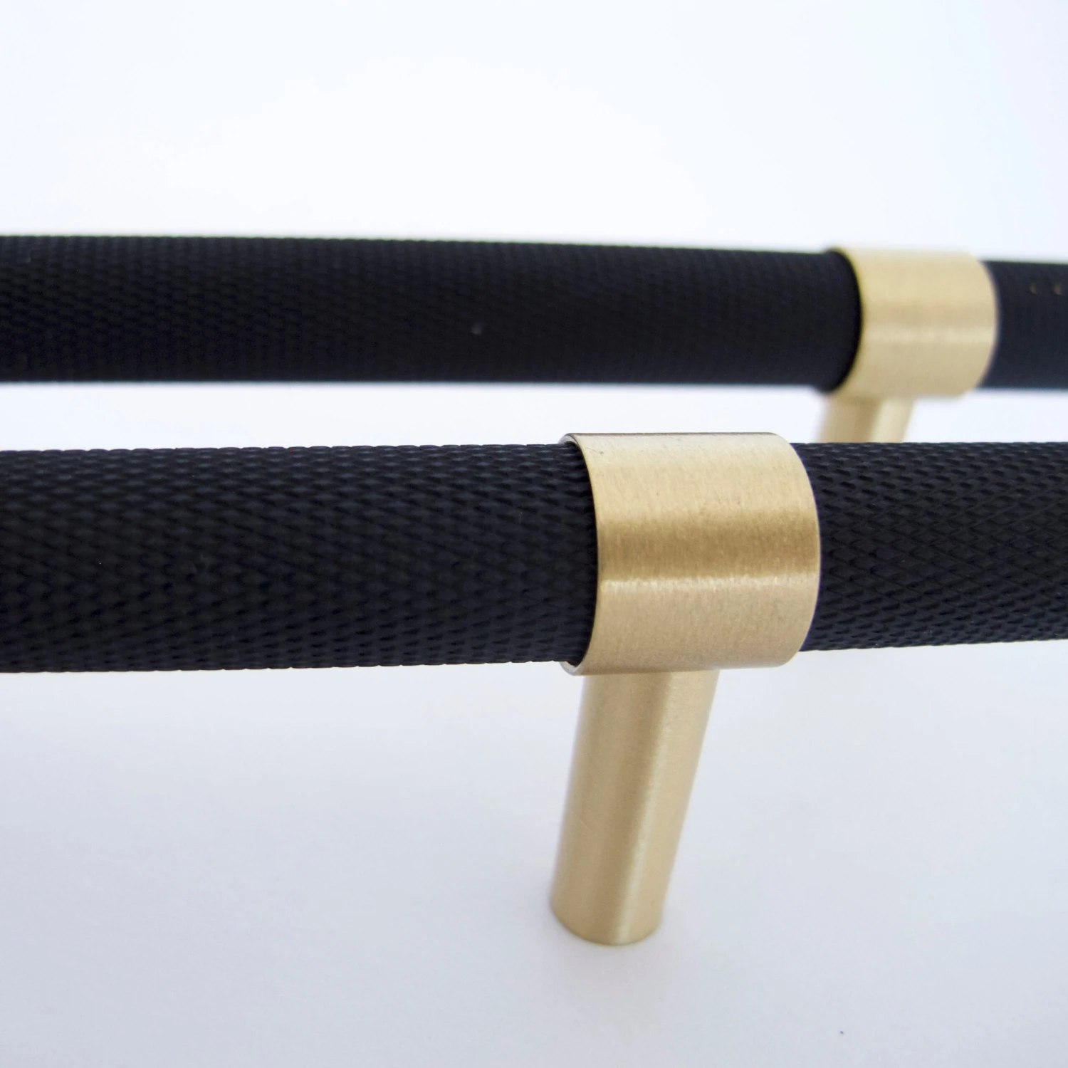 Knurled T-Bar Brass + Matte Black Handles(Knurled T Bar Brass Matte Black Handles) 11 Knurled T-Bar Brass + Matte Black Handles(Knurled T Bar Brass Matte Black Handles) - Image 9
