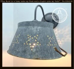 Weathered Farmhouse Star Wall Sconce