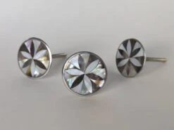 Mother Of Pearl Black Lotus(Mother Of Pearl Black Lotus)