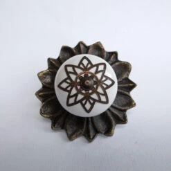 Brass Starburst Lions Den Knob(Brass Starburst Lions Den Knob)