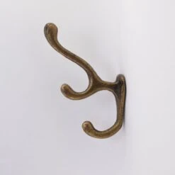 Cast Iron Triple Hook(Cast Iron Triple Hook)