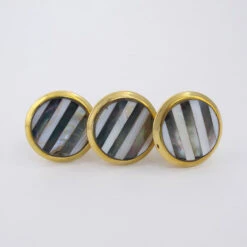 Black And White Striped Mother Of Pearl Knob(Black And White Striped Mother Of Pearl Knob)